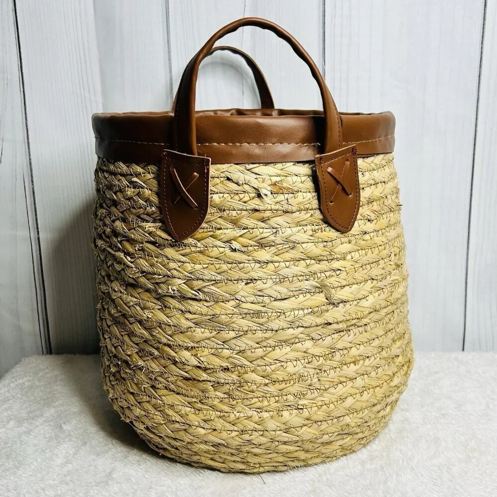 Woven Grass Wicker Round Basket with Leather Trim and Handles 12